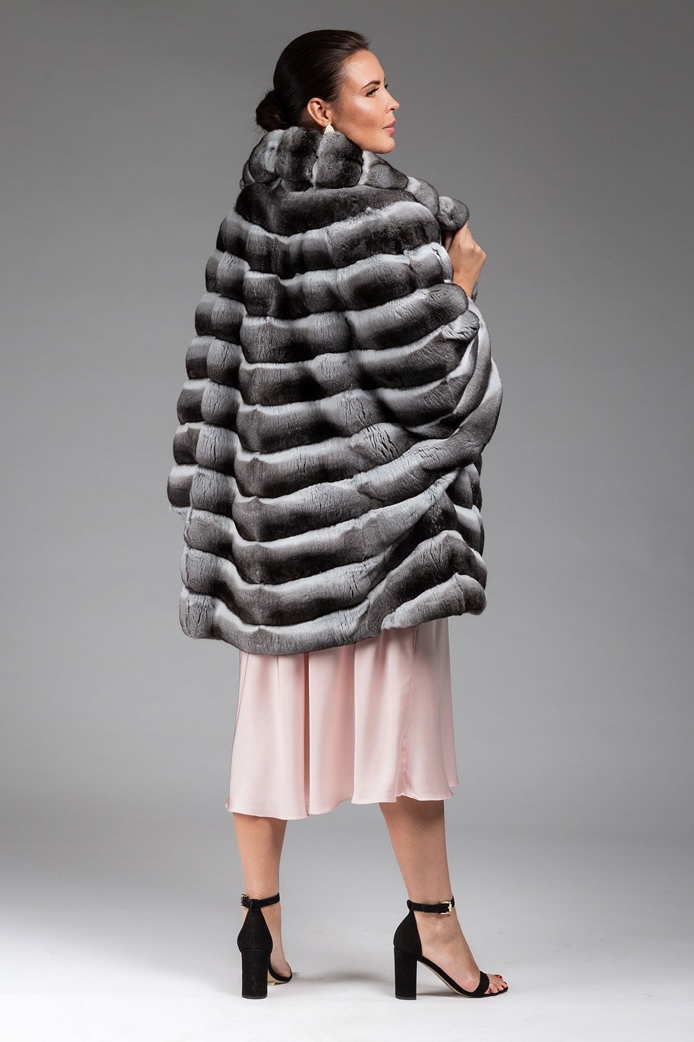 Шуба из меха шиншиллы AD08