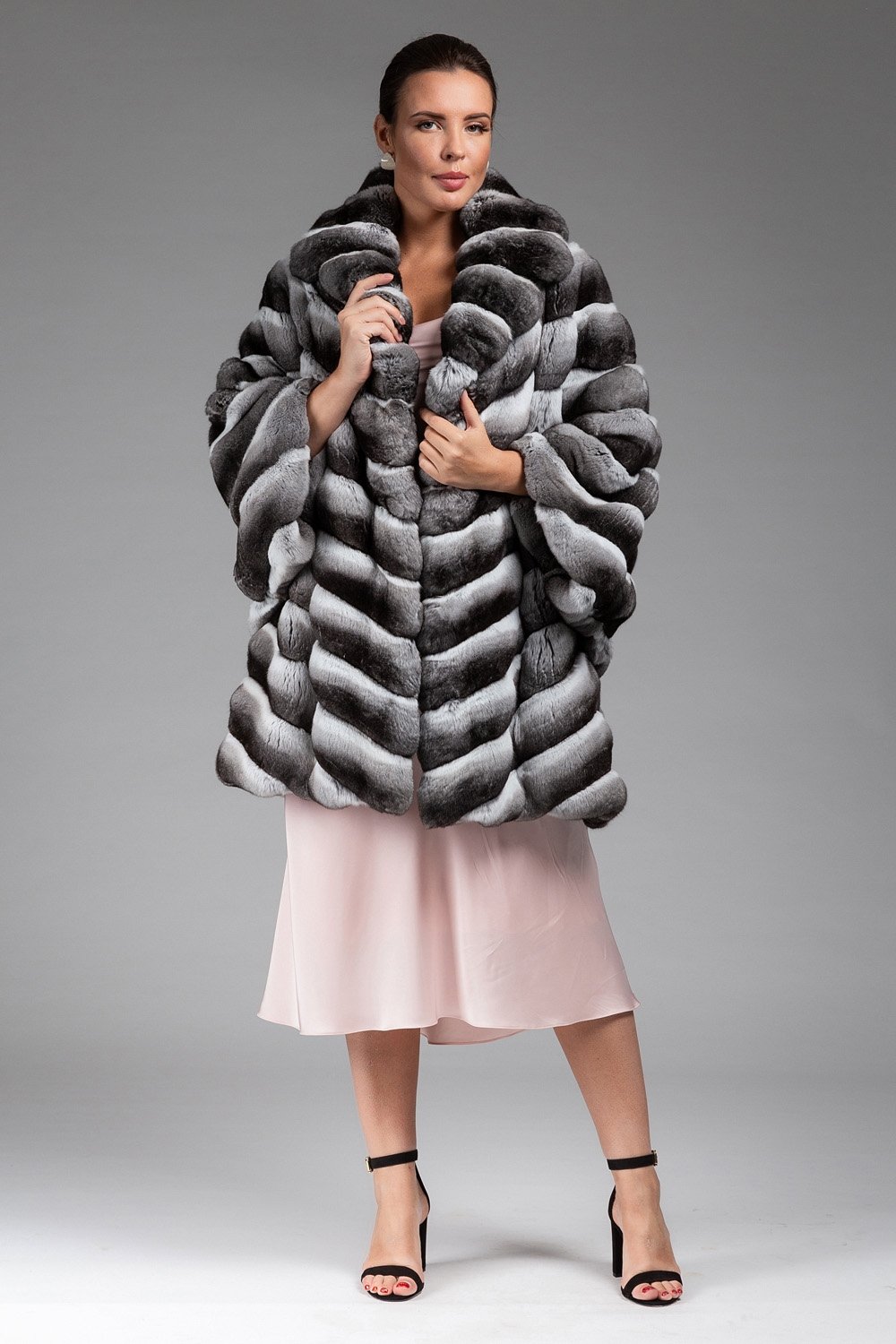 Шуба из меха шиншиллы AD08